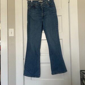 Levi's ribcage boot jeans size 32